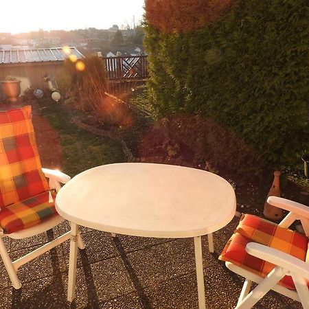 Schoene Gemuetliche Ferienwohnung Mit Fernblick. Nalbach Exterior foto